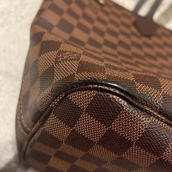 Louis Vuitton Neverfull MM - Picture 5 of 14